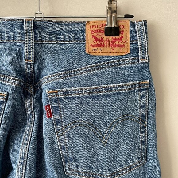 Levi's 501 Skinny Jeans Distressed Blue Light Wash Womens 26 - Picture 4 of 8